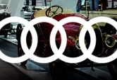Qué simboliza el logo de Audi.